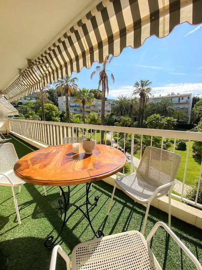 Superb Apartment In Cannes With Magnificent View ! Fransa