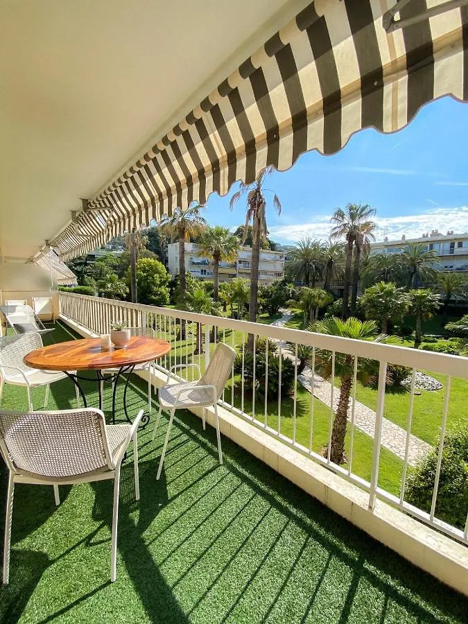 Superb Apartment In Cannes With Magnificent View !
